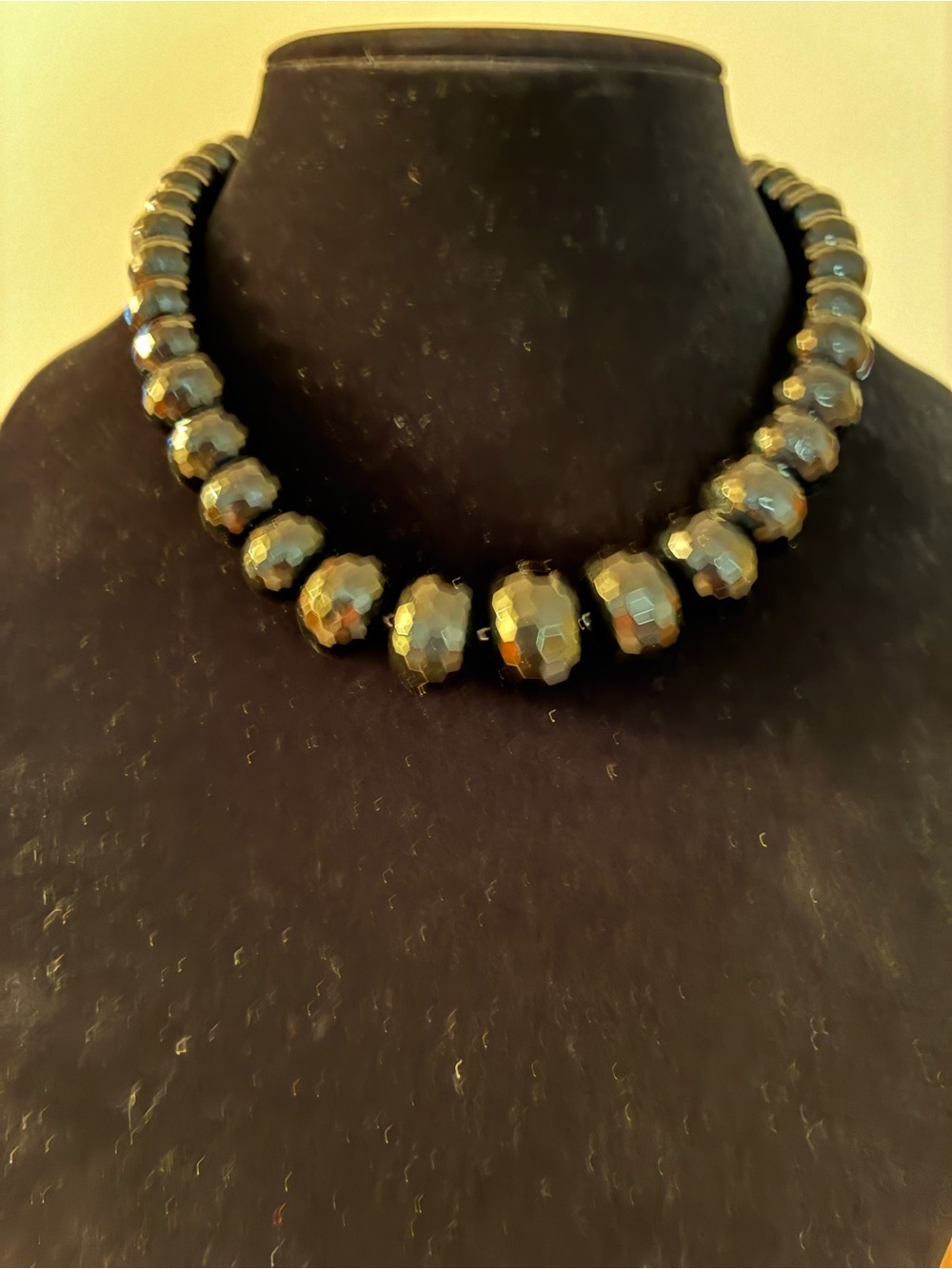 Source Unknown Faceted Charcoal Bead Choker Necklace